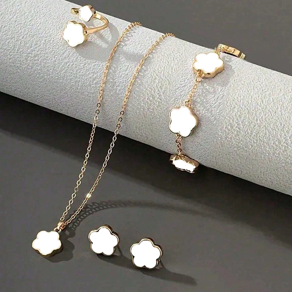 Lucky Clover Jewelry Set (3 Pieces)