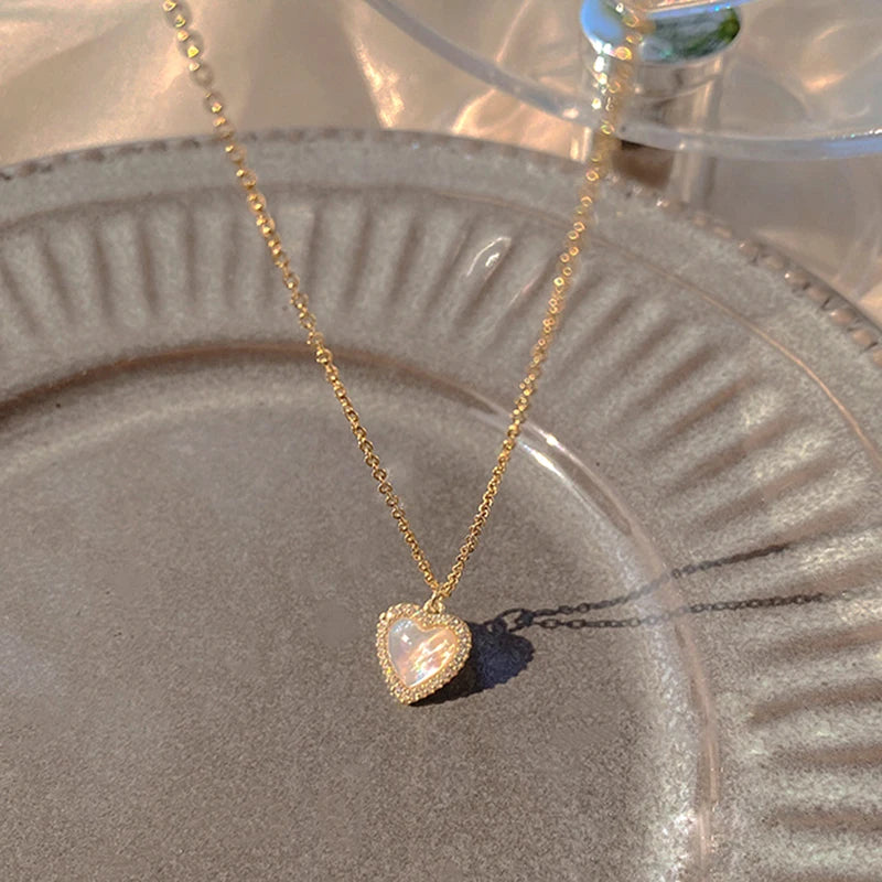 🦋 Butterfly Pendant Necklace – Stylish Double Layer Chain for Women