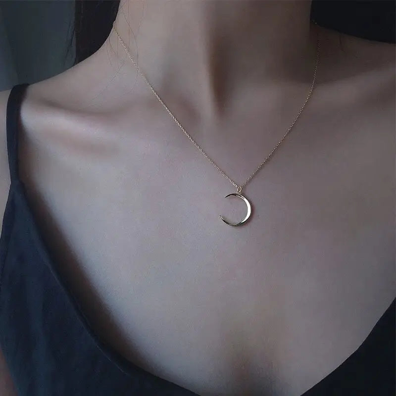 🦋 Butterfly Pendant Necklace – Stylish Double Layer Chain for Women