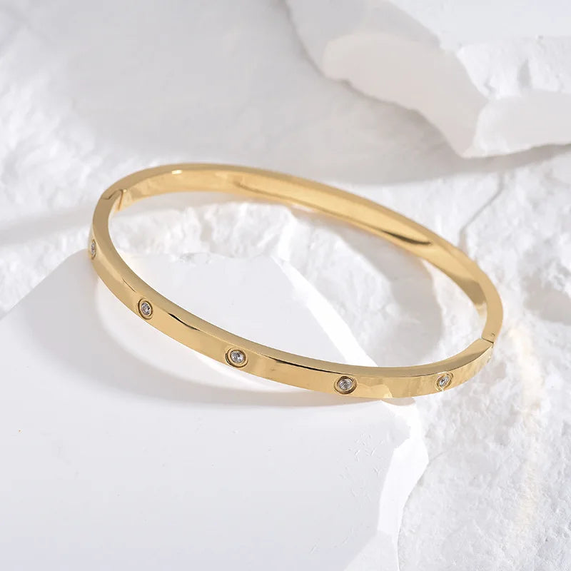 Elegant Gold-Plated Stainless Steel Stacking Bracelet – Women’s Fashion Jewelry
