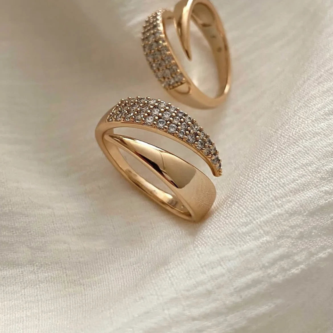 Elegant Women’s 18K Gold Plated Stainless Steel Ring | Sparkling Stone Design