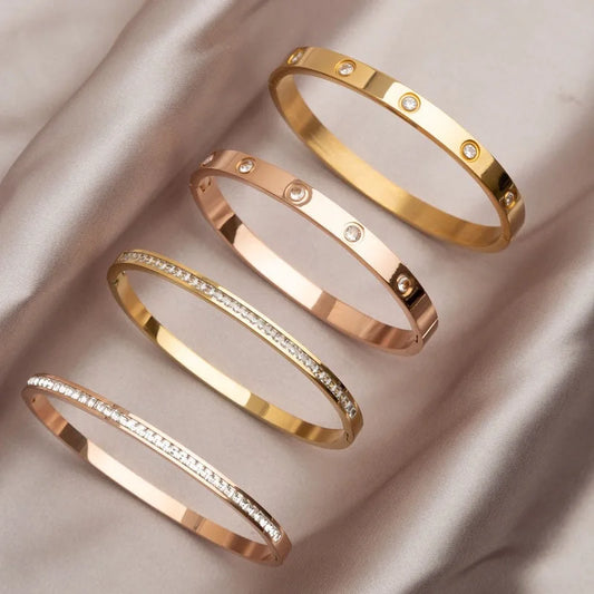 Elegant Gold-Plated Stainless Steel Stacking Bracelet – Women’s Fashion Jewelry