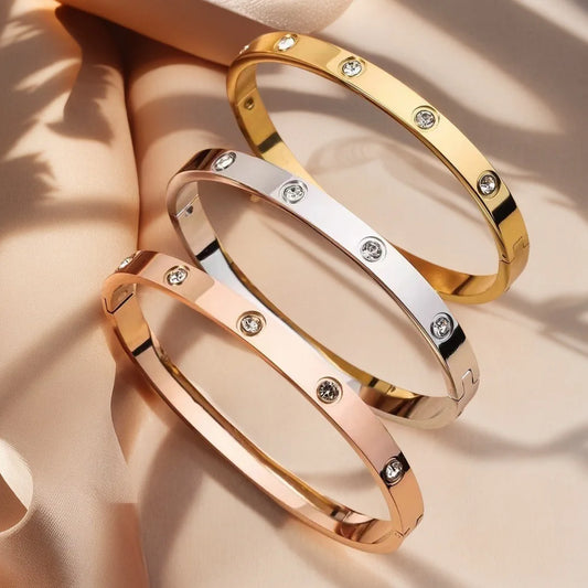 Elegant Gold-Plated Stainless Steel Stacking Bracelet – Women’s Fashion Jewelry