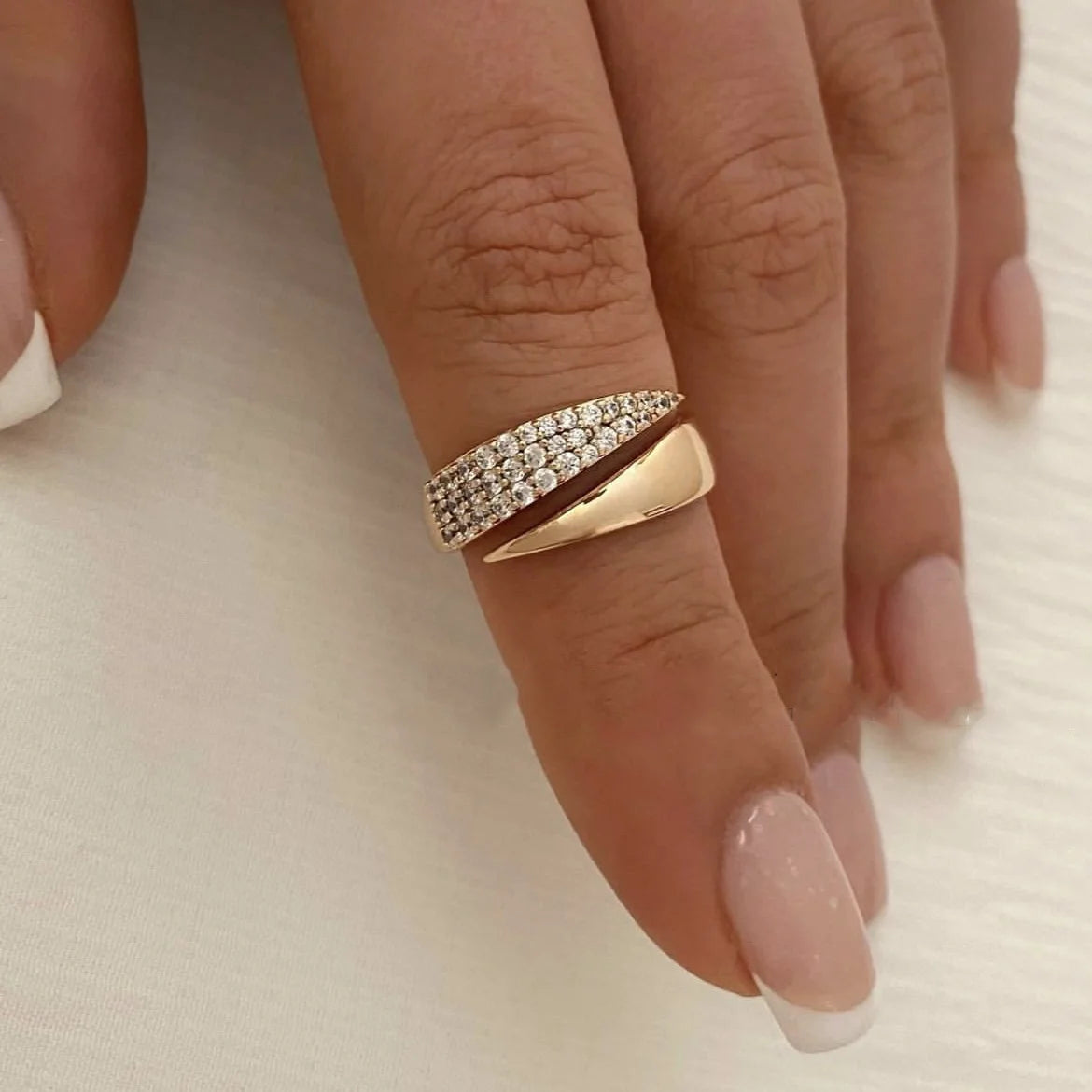 Elegant Women’s 18K Gold Plated Stainless Steel Ring | Sparkling Stone Design